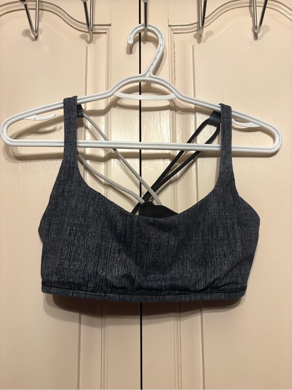Lululemon Free To Be Bra size 8